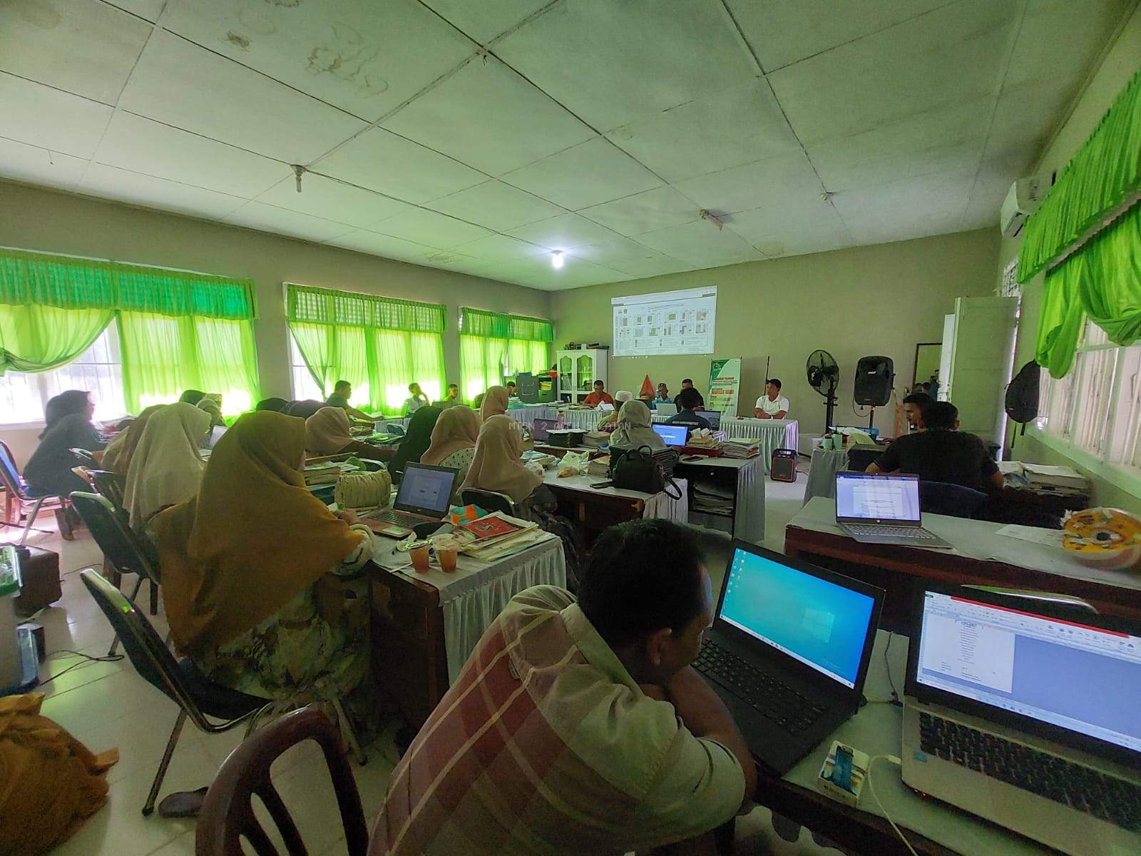 Kamad Membuka Rapat Kerja Tahunan