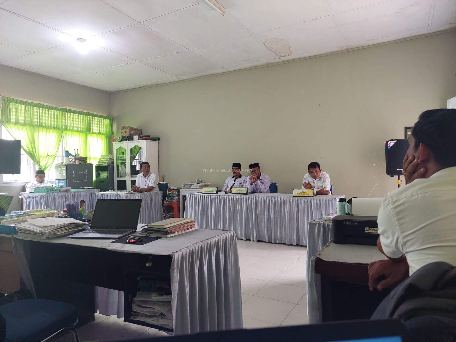 Tim PKKM Berikan Evaluasi Penilaian Kinerja Kepala MTsN 2 Aceh Selatan