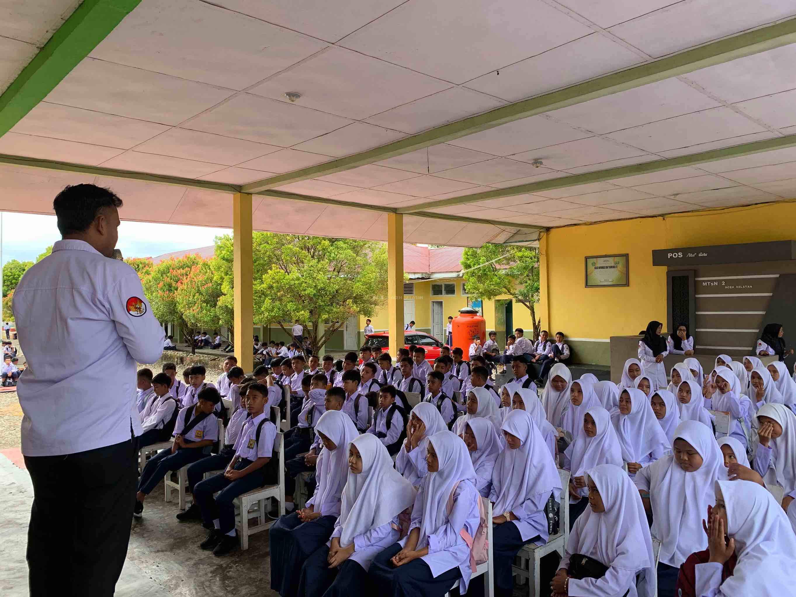 Hari Pertama MATSAMA di MTsN 2 Aceh Selatan Dimeriahkan Tari Kreasi Siswa