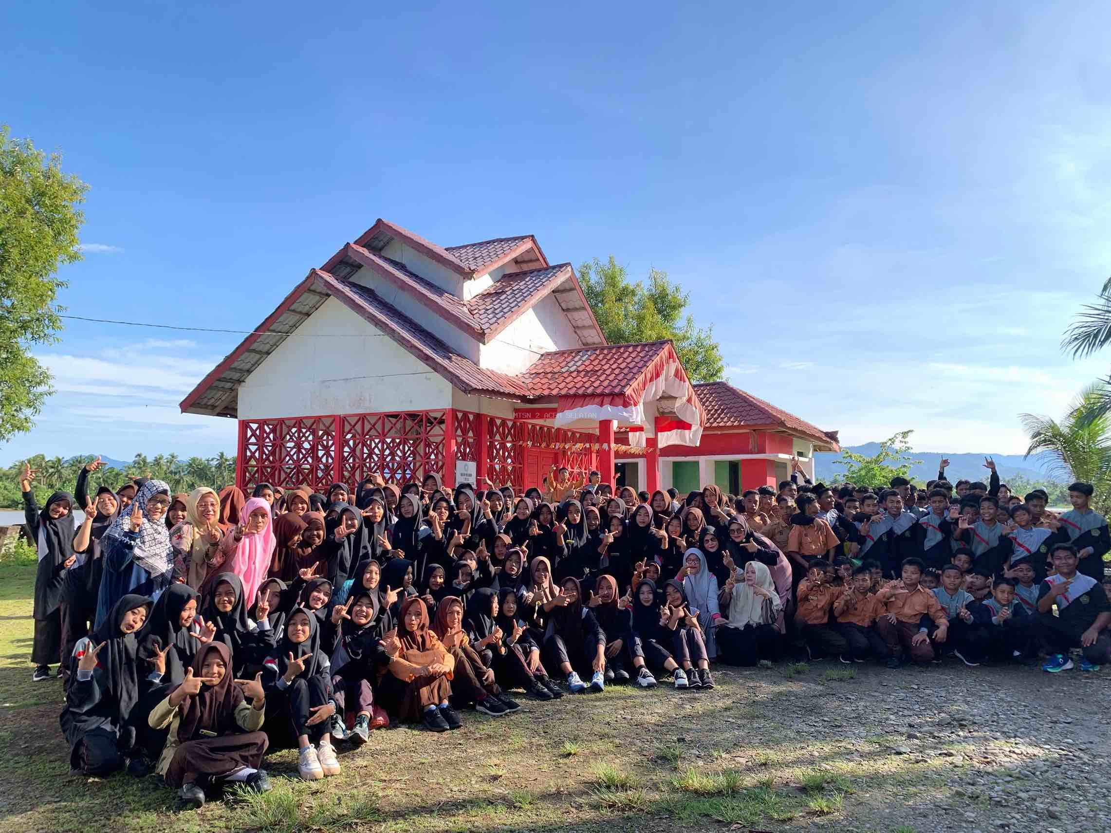 Merayakan HUT RI ke-80 : MTsN 2 Aceh Selatan Gelar Sabtu Gembira Bertema Bakti Cinta Lingkungan