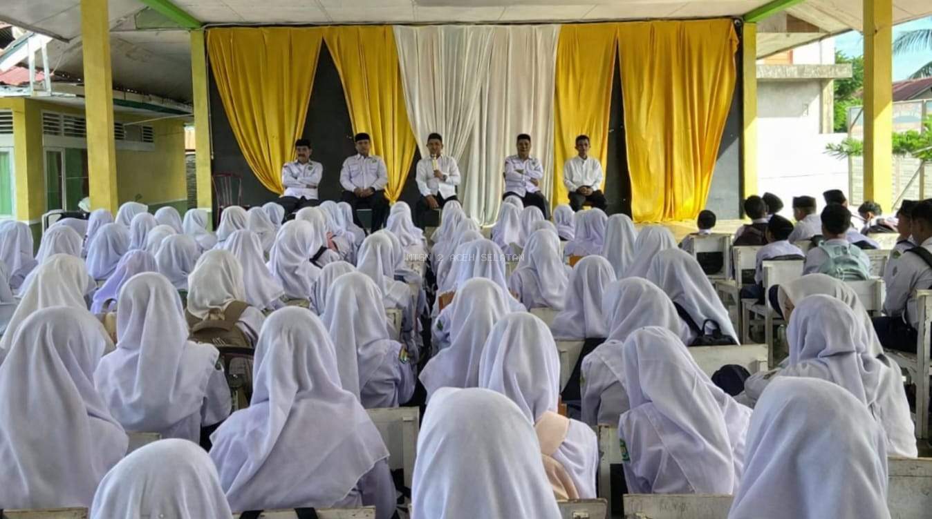 MTsN 2 Aceh Selatan Mulai Kegiatan Dinul Islam di Bulan Ramadhan, Siswa Antusias Ikuti Hari Pertama