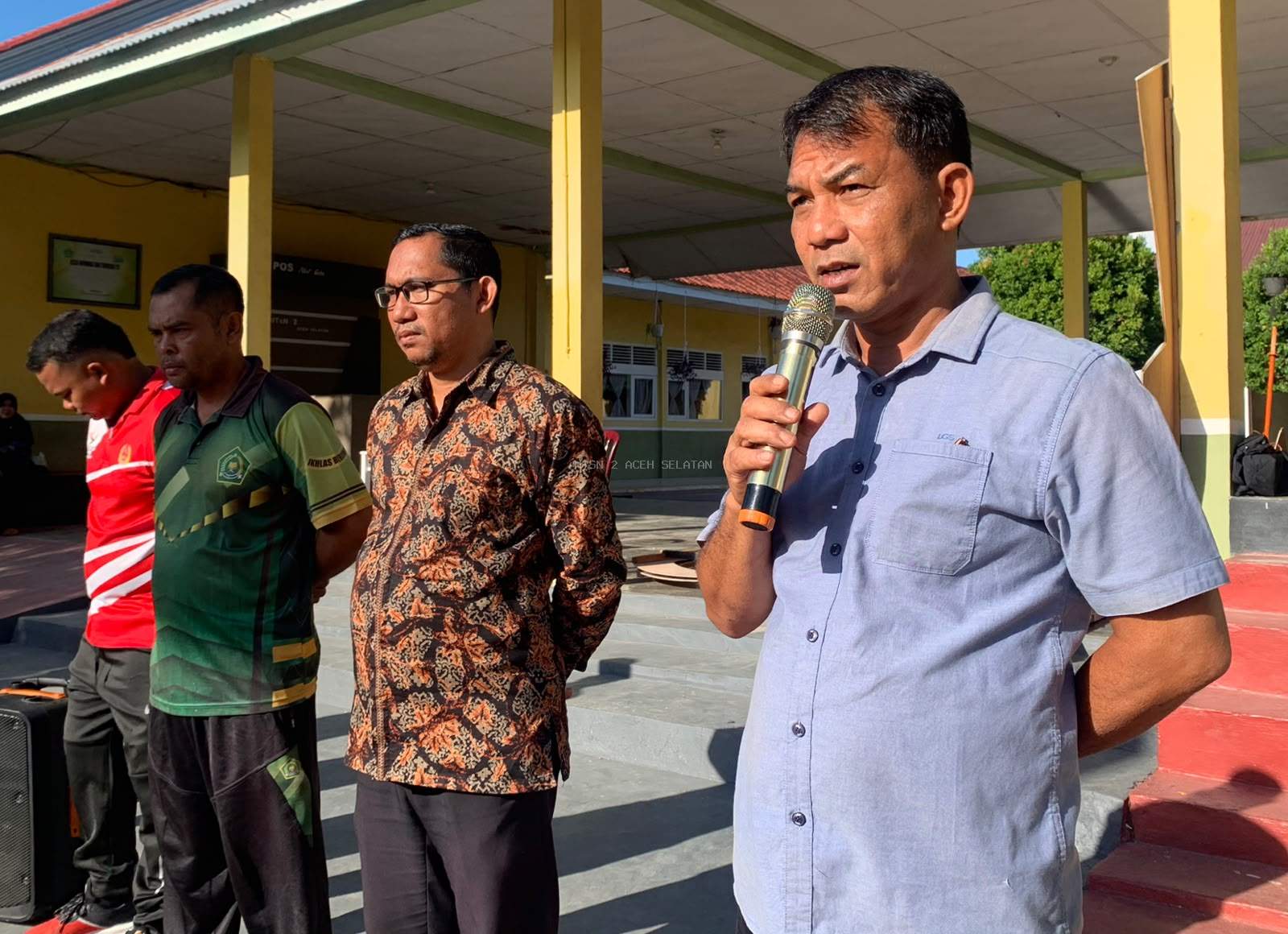 Kepala MTsN 2 Aceh Selatan Resmi Lepas 19 Peserta Pramuka Ikuti Perkemahan Pramuka Madrasah (PPM) II Kemenag Aceh Selatan