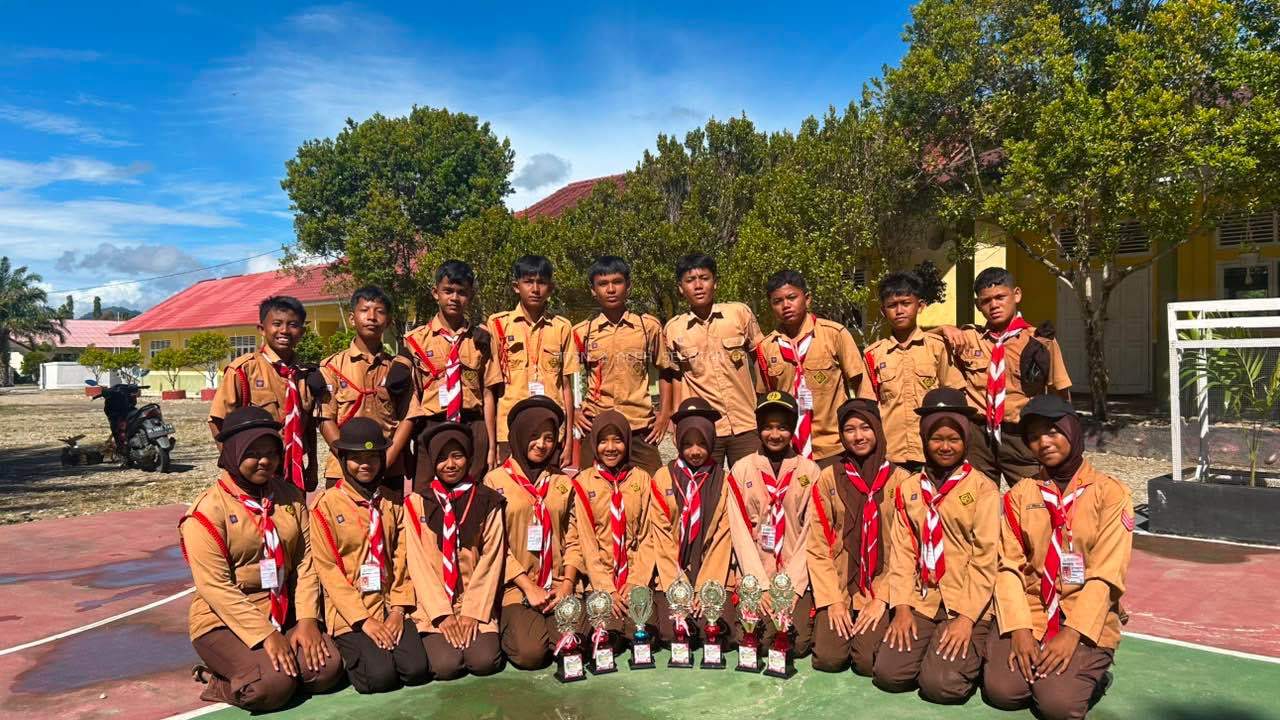 MTsN 2 Aceh Selatan Borong 7 Trofi pada Perkemahan Pramuka Madrasah II Kemenag Aceh Selatan